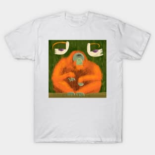 Orangutan with pesky birds T-Shirt